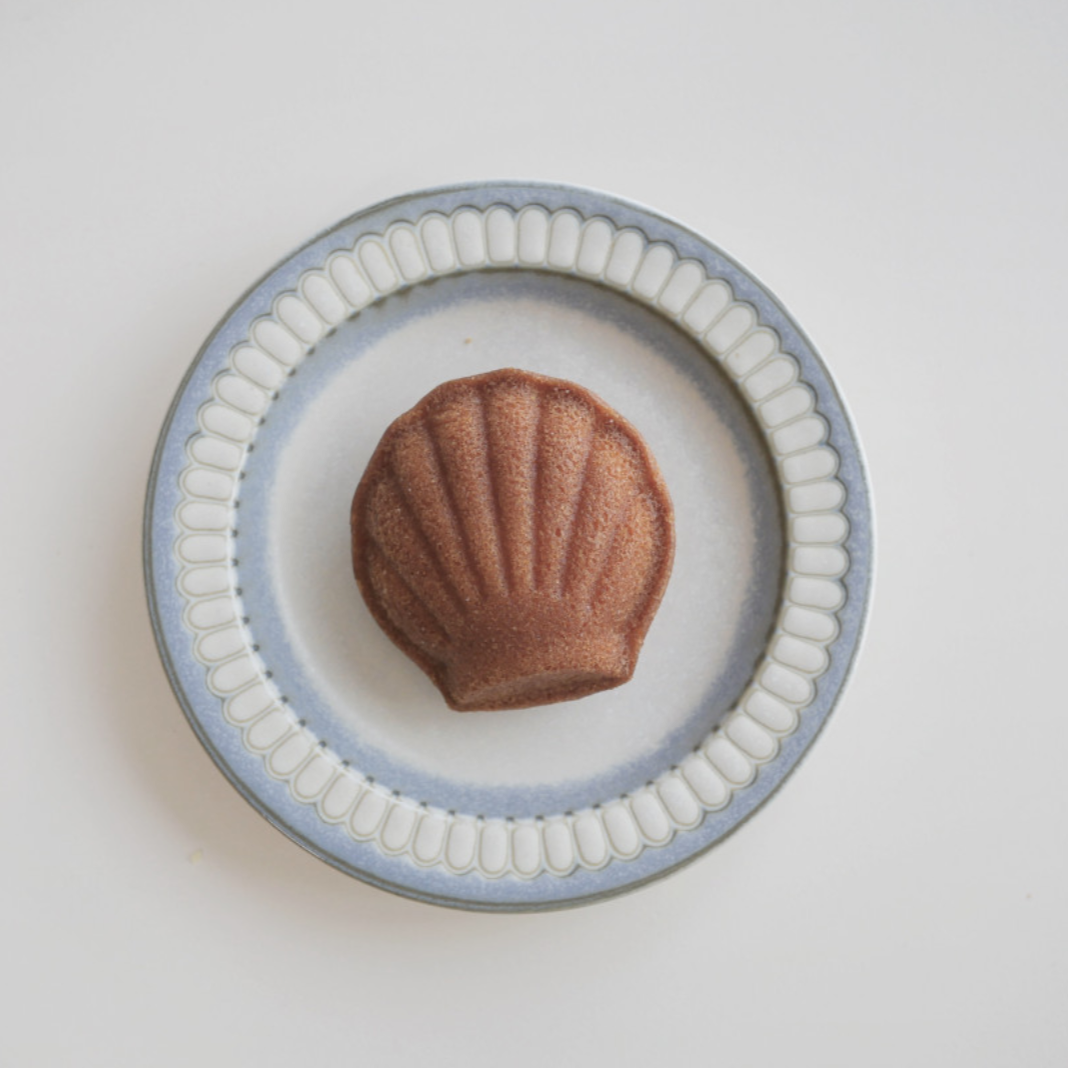 |Bracket Table| Henneu Plate