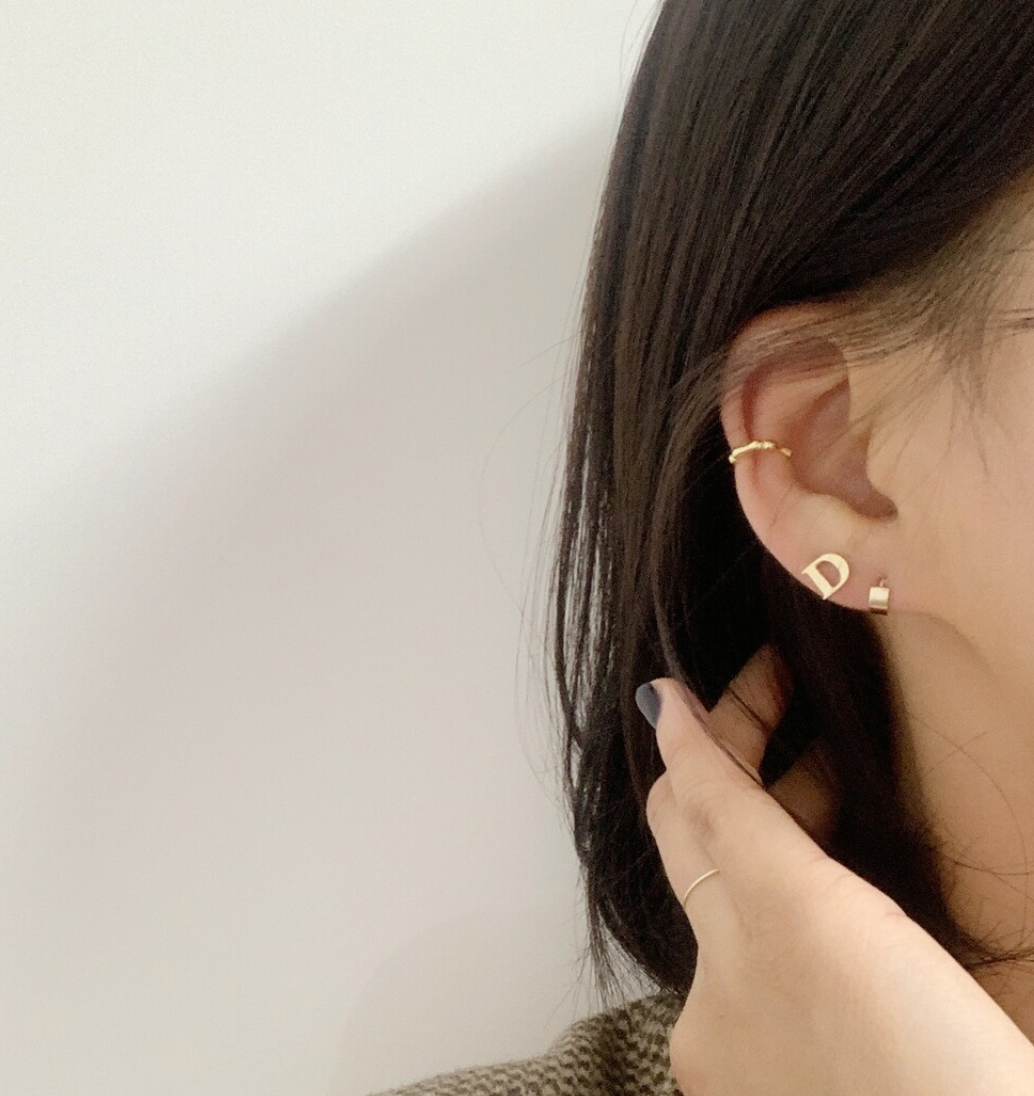 |DUNGEUREON| Bone Earcuff