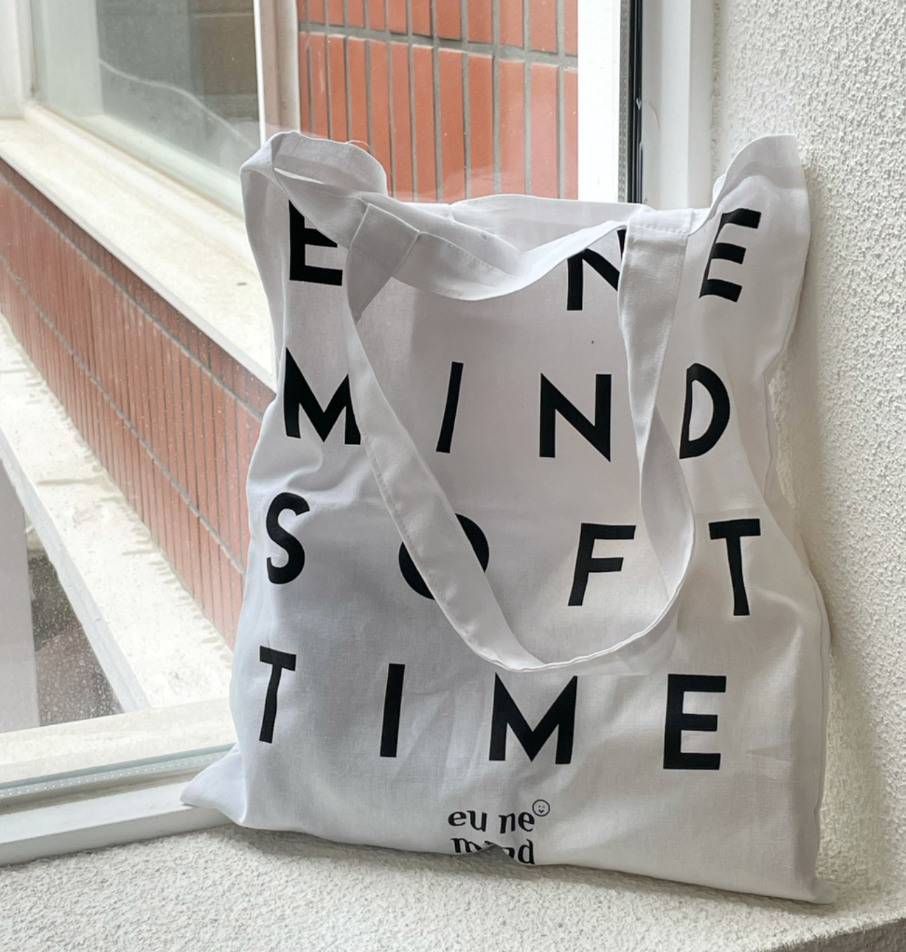 |eune mind| Typography Linen Bag