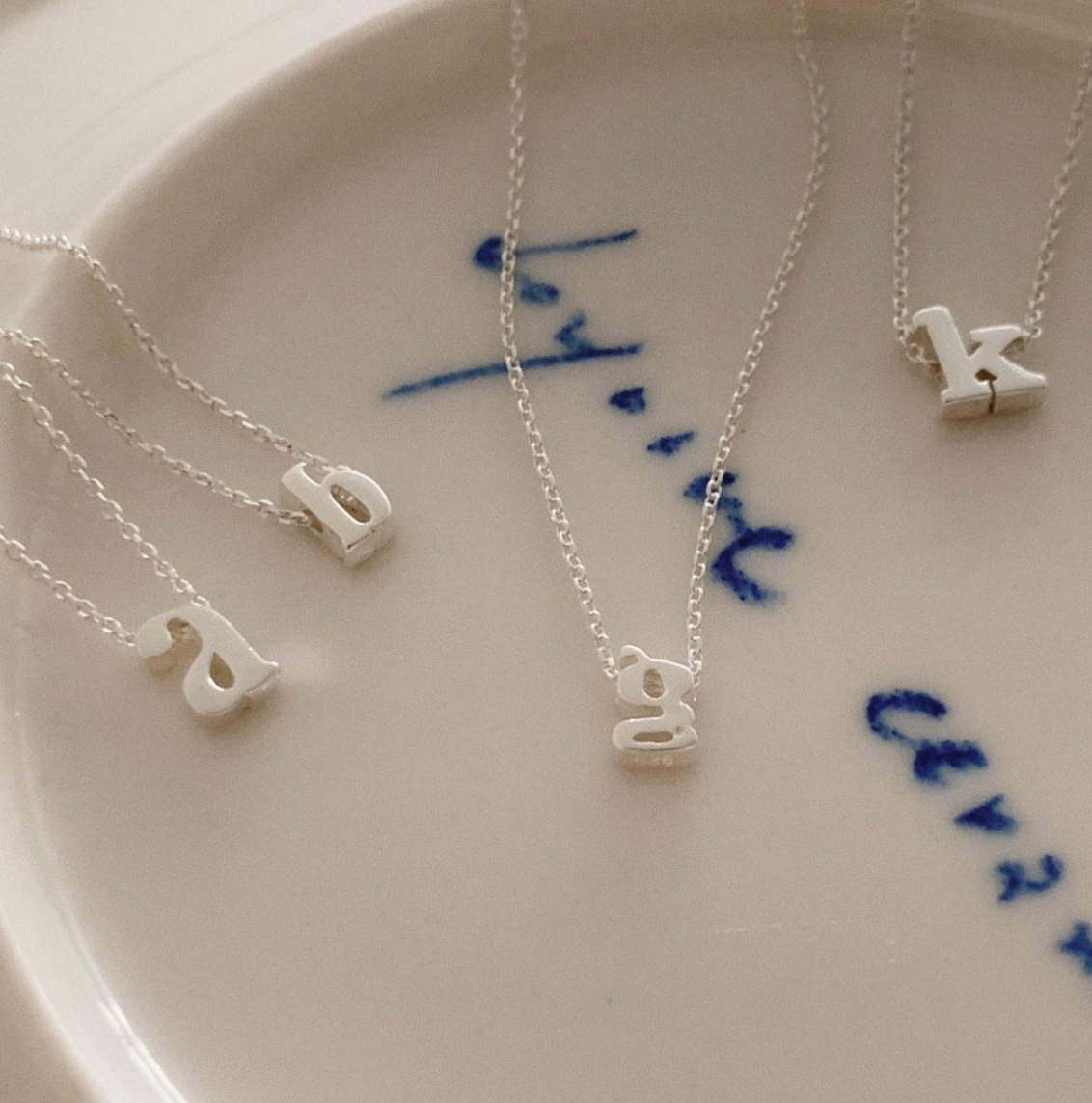 |DUNGEUREON| Initial Necklace