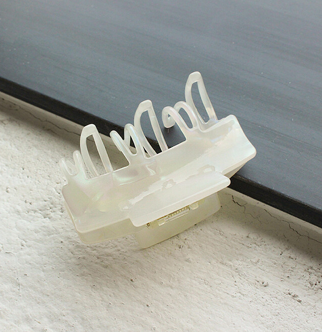 |IAMJOY| Daily Celluloid Multi Pearl Hair Pin