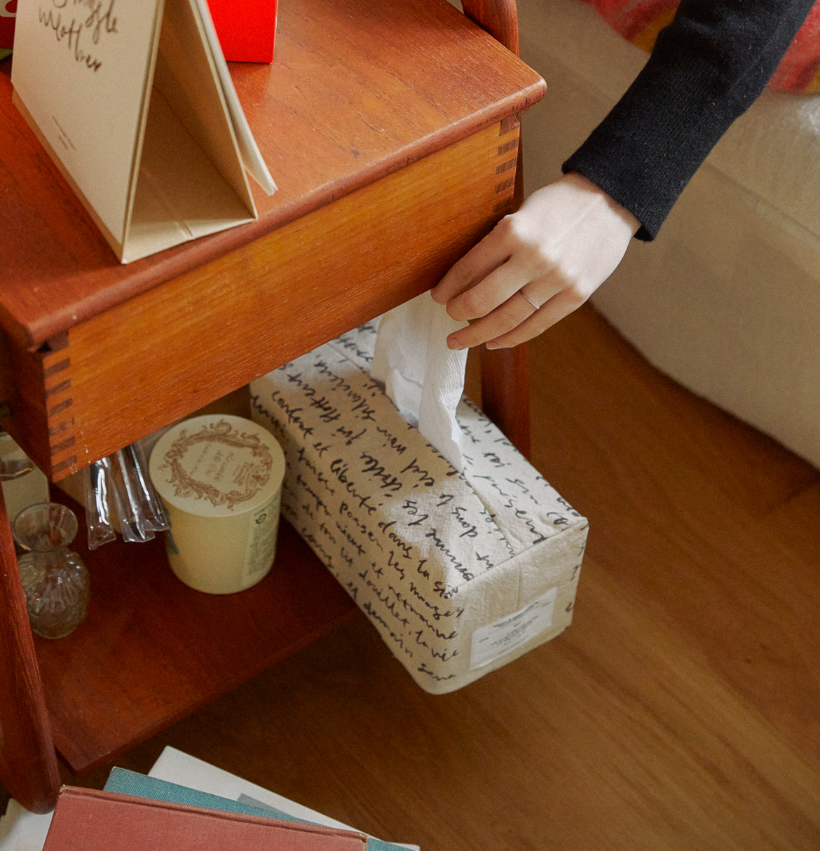 |HOTEL PARIS CHILL| Le Silence Tissue Box Cover