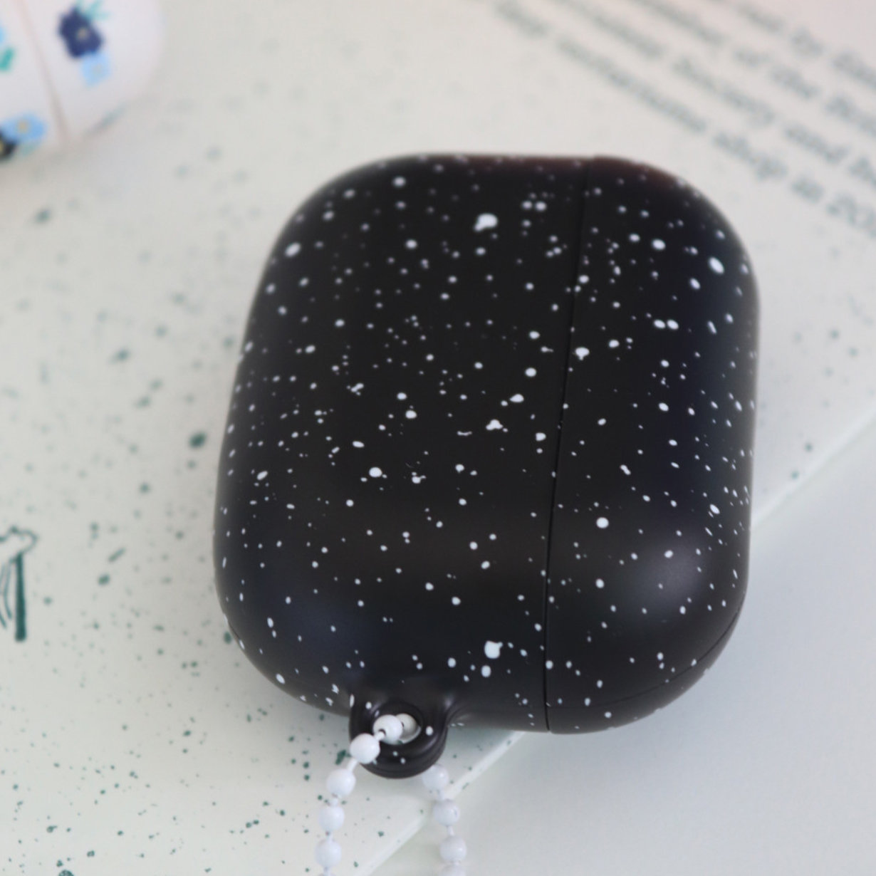 |Malgrecela| Splatter(black) Airpods Case