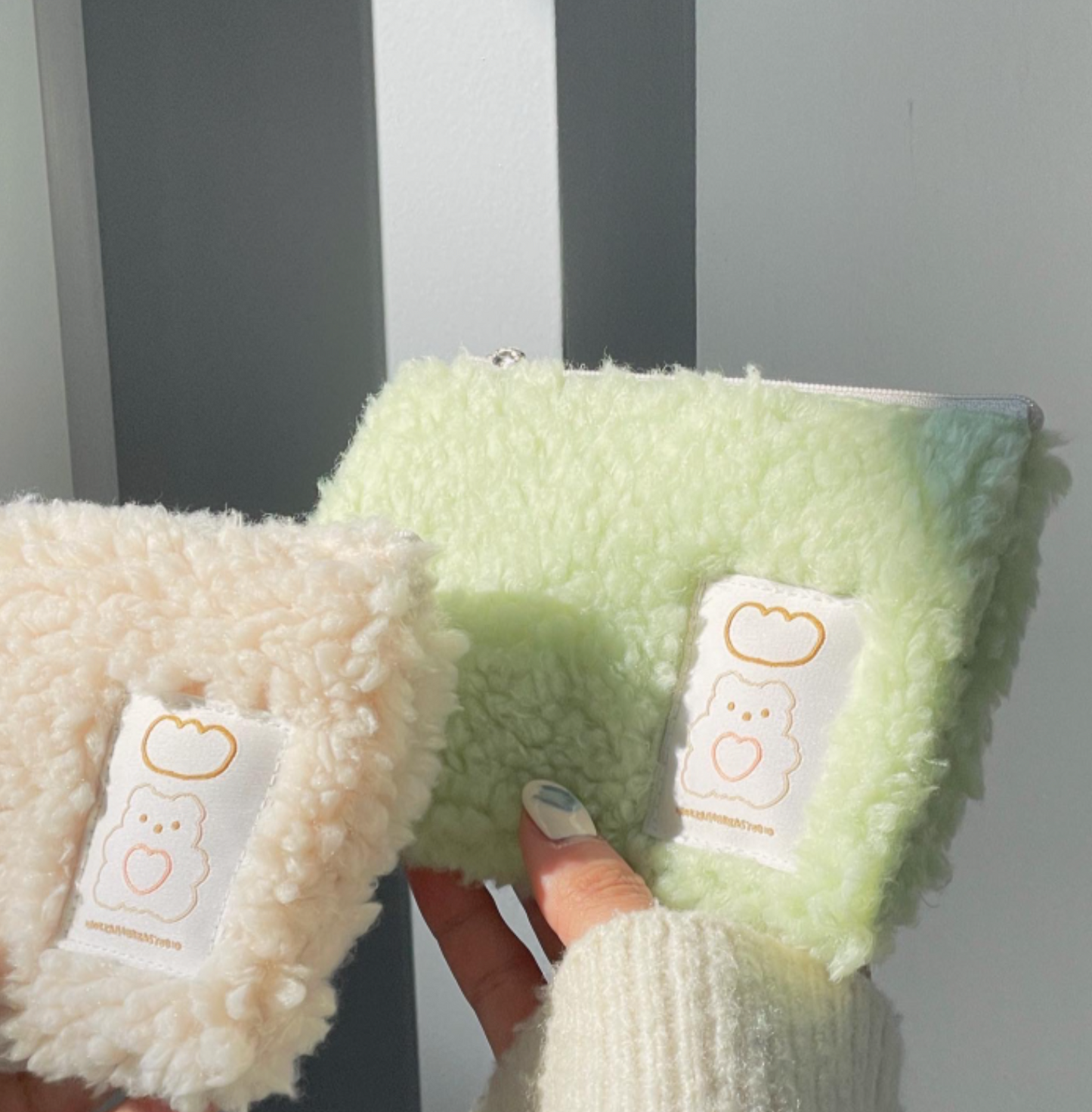 |HOOKKA HOOKKA STUDIO| Fluffy Card Pouch