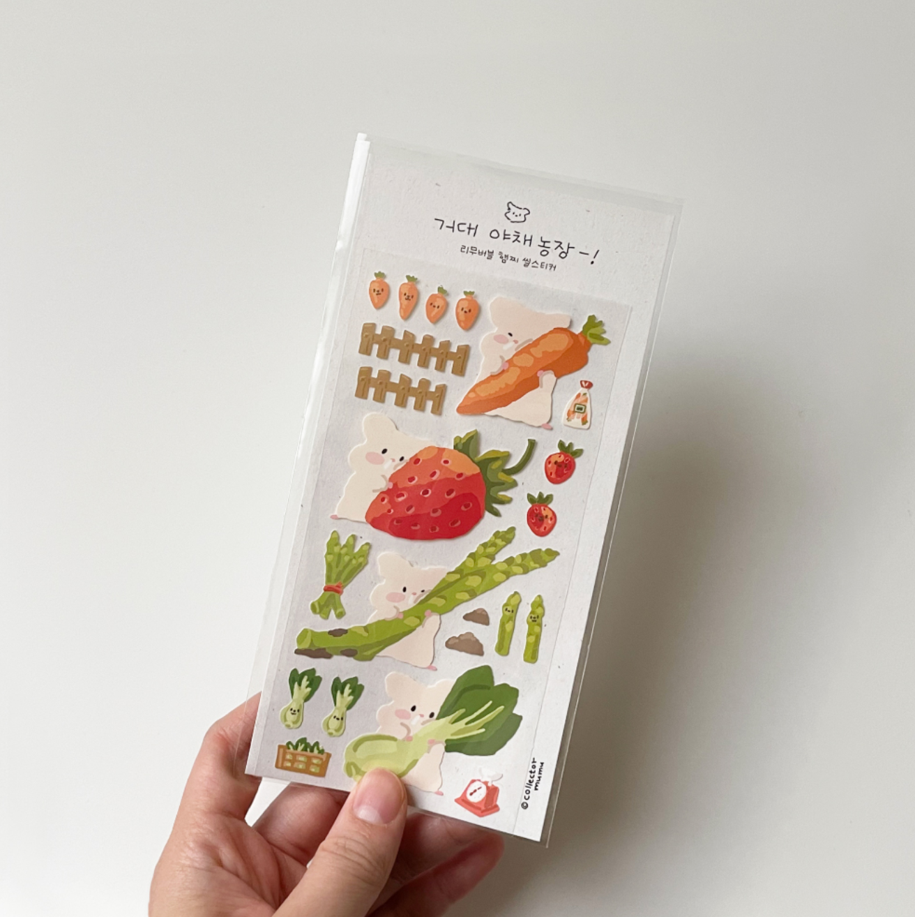 |collector mumu| 거대 야채농장 Sticker