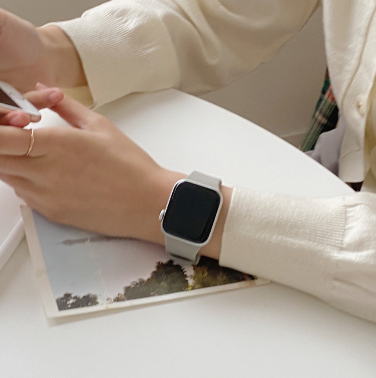 |LE SANS| Soft Silicon Apple Watch Strap