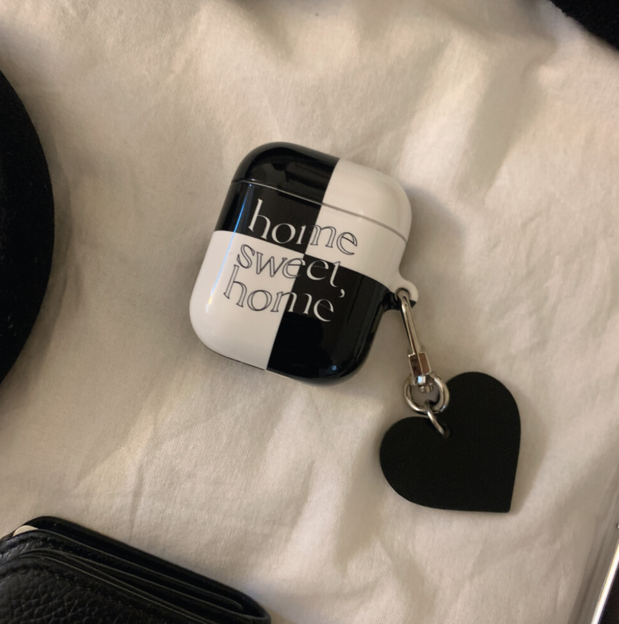 |Atelier Lykke| Home, sweet Home Airpods Case