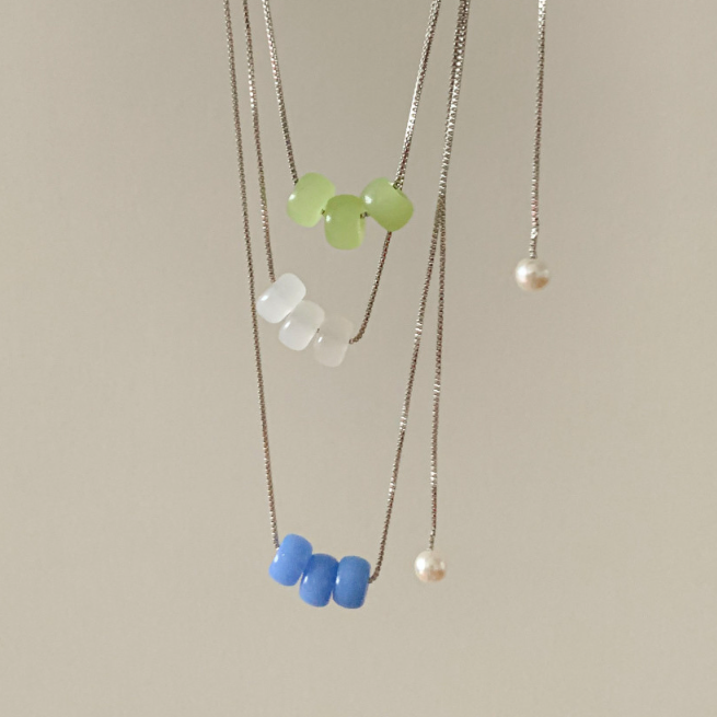 |DUNGEUREON| Berry Bead Necklace