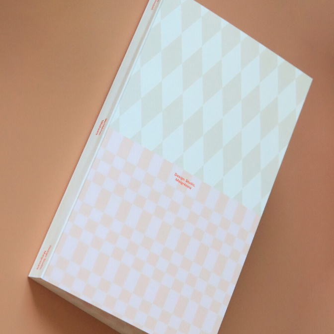 |Malgrecela| Long Memopad - Apricot Argyle