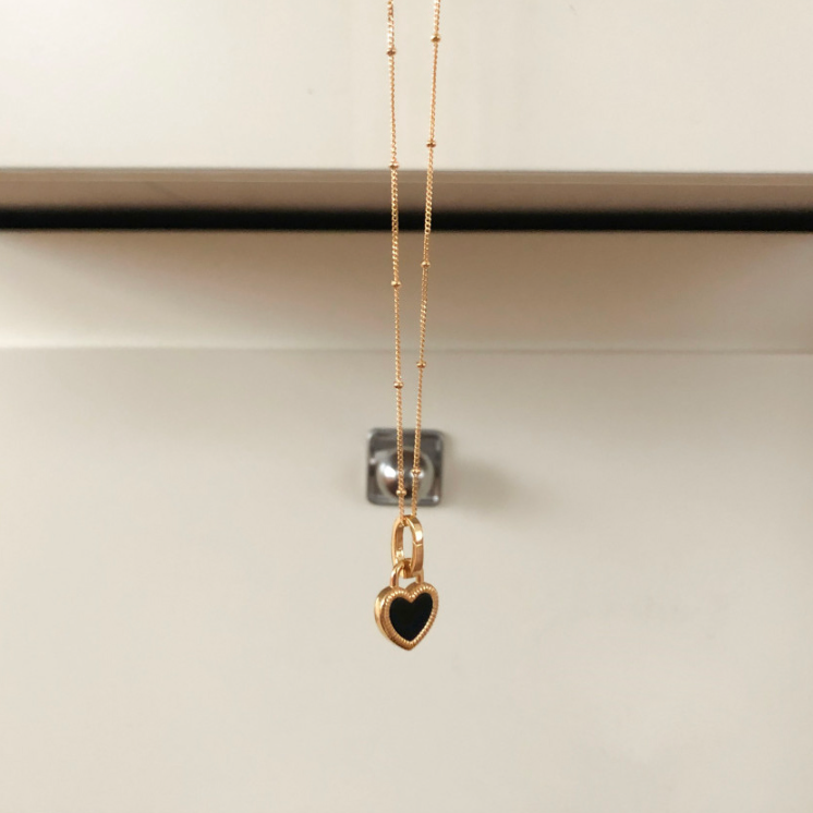 |DUNGEUREON| Heart Onyx Silver Necklace