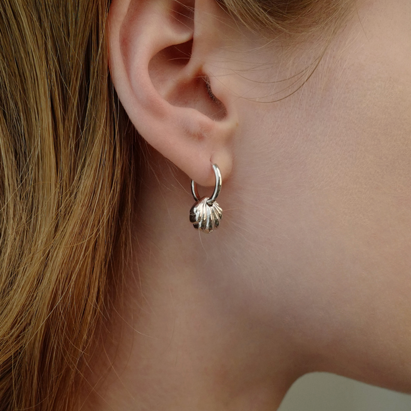 |fi,ore| Shell Ring Earring