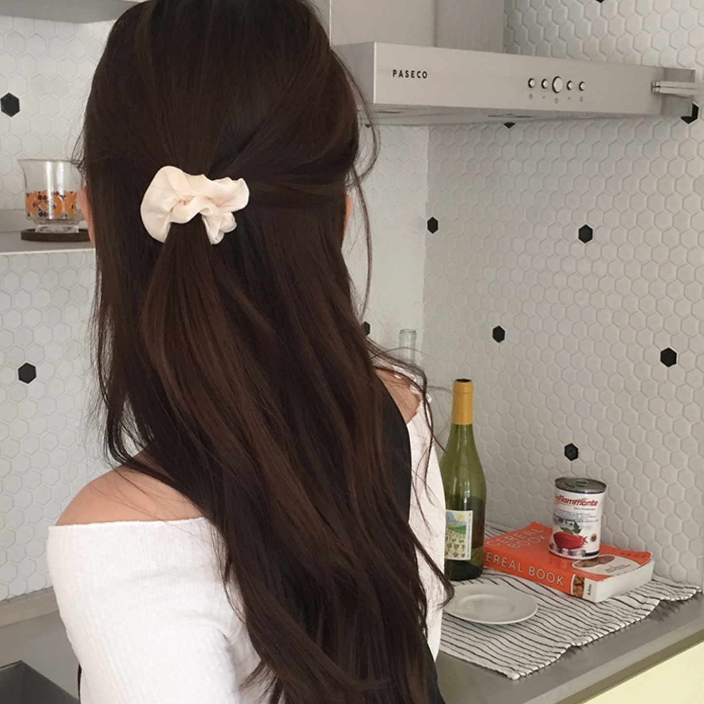 |moat| Mini Shine Scrunchy