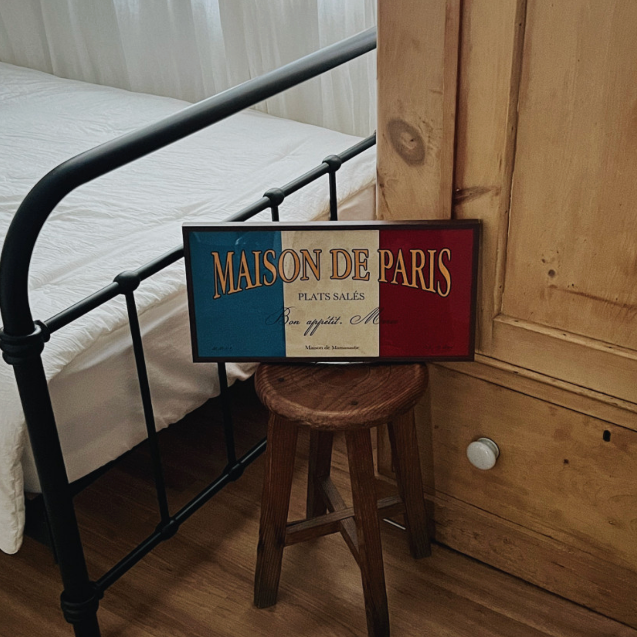 |MAMANAUBE| Maison de Paris Vintage Poster