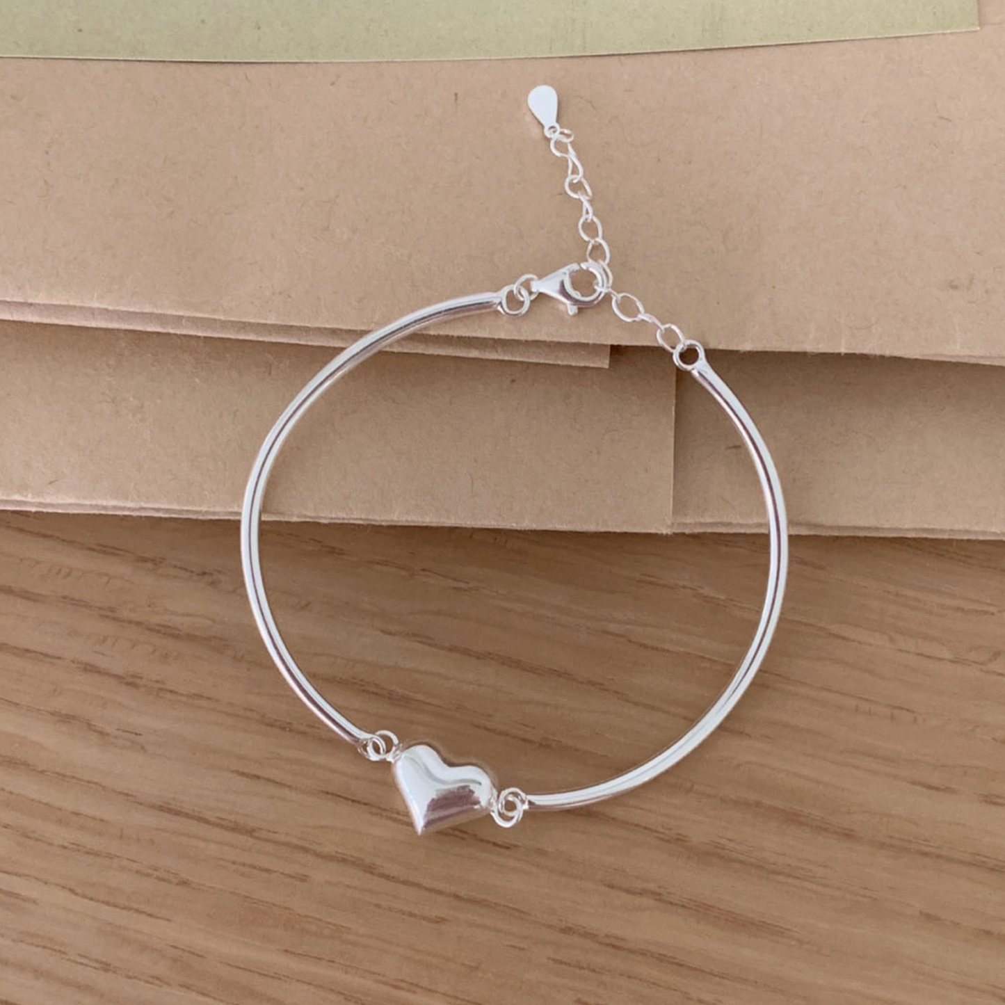 |SOYE PI-NE| Charming Heart Silver Bangle Bracelet