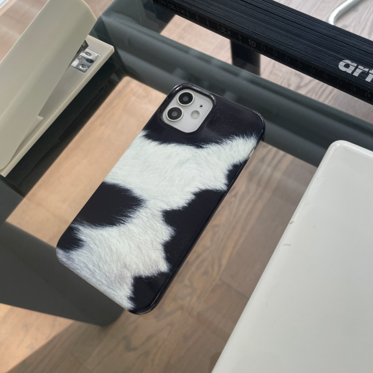 |monguroom| Cow Cat Phone Case