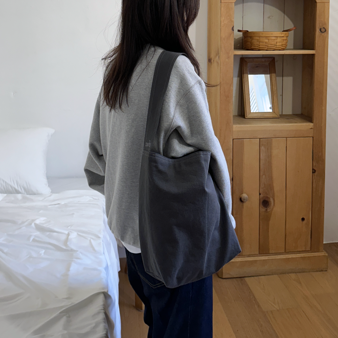 |noh| Basic bag Charcoal (S size)