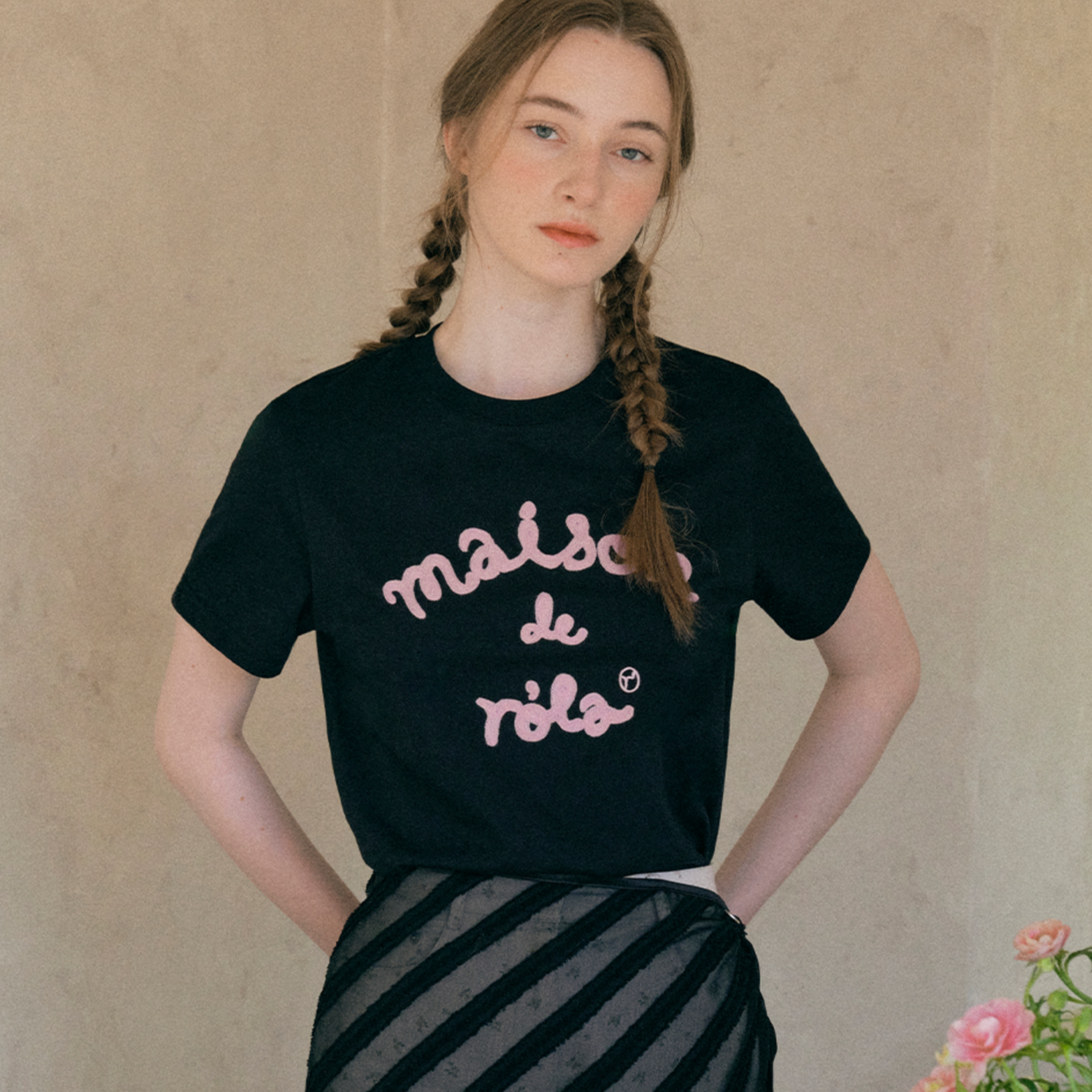 |rolarola| MAISON DE ROLA EMBROIDERY T-SHIRT BLACK