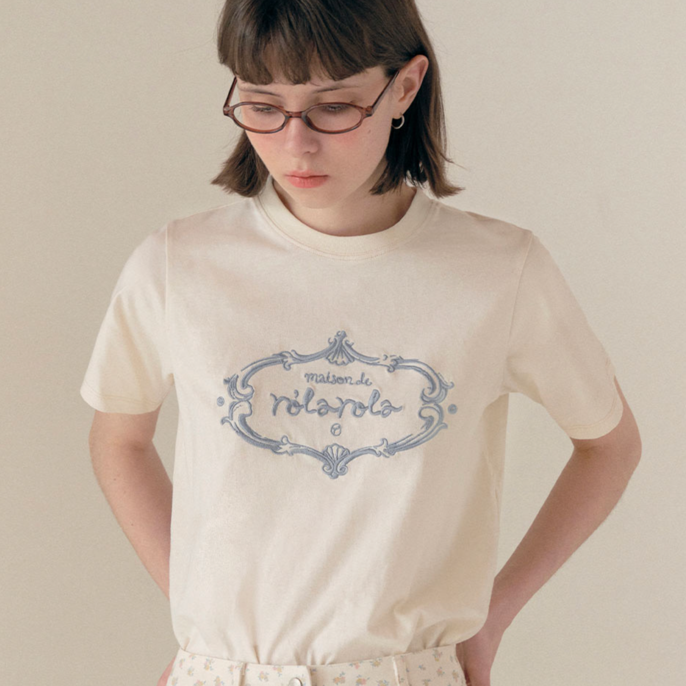 |rolarola| VINTAGE LOGO HALF T-SHIRT CREAM