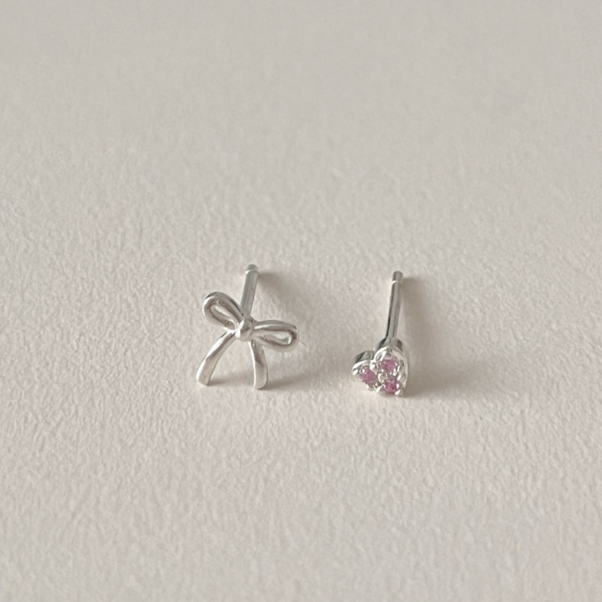 |aube n berry| 925Silver Haven Vintage Ribbon Heart Cubic Earrings Set