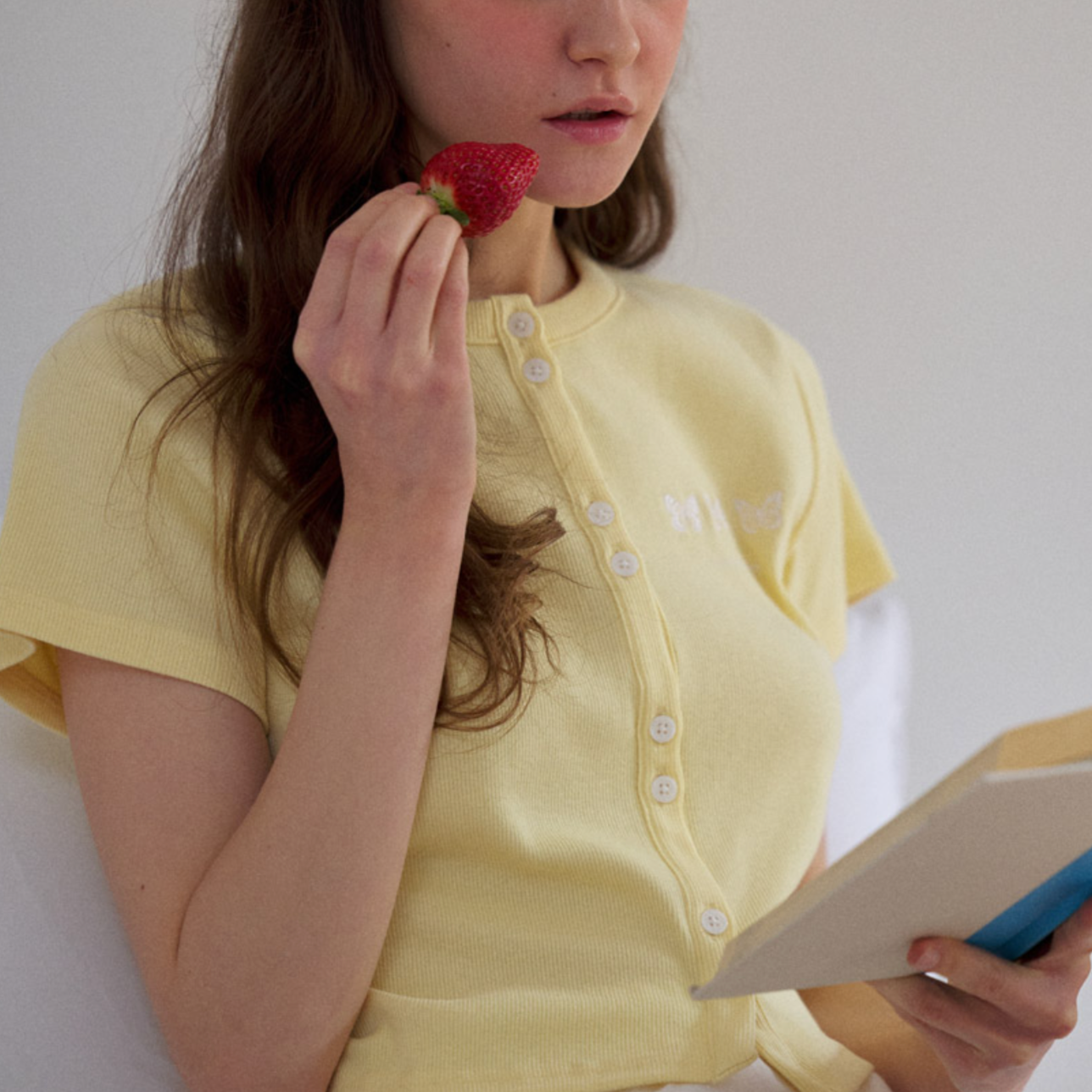 |Letter from Moon| Triple Butterfly Embroidery Short Sleeve Cardigan (Lemon)