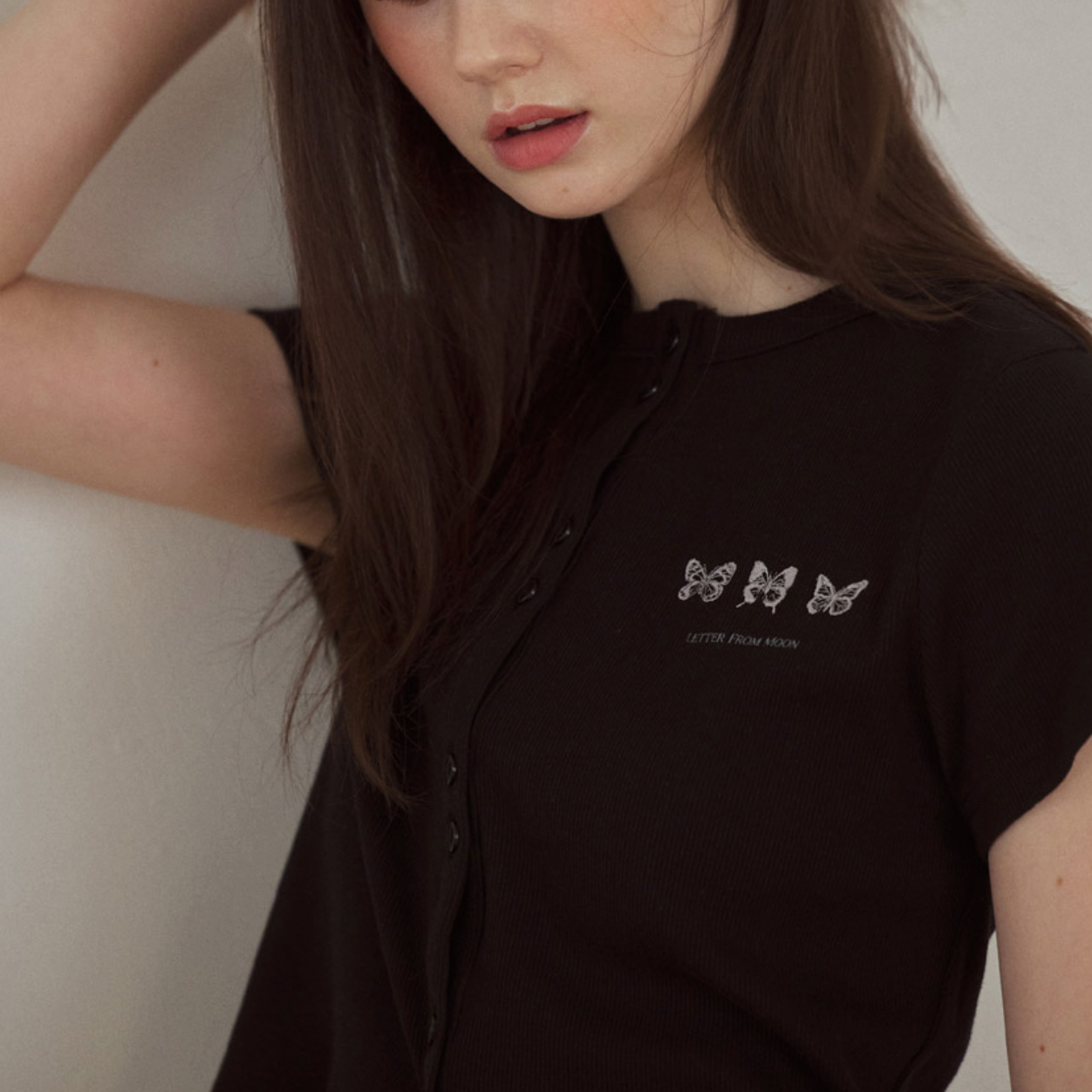 |Letter from Moon| Triple Butterfly Embroidery Short Sleeve Cardigan (Black)