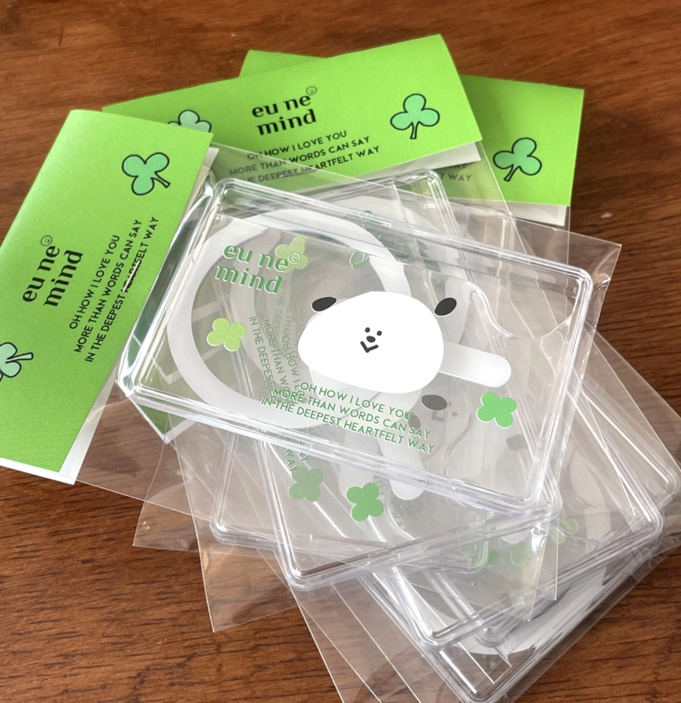 |eune mind| Clover MagSafe Card Slot