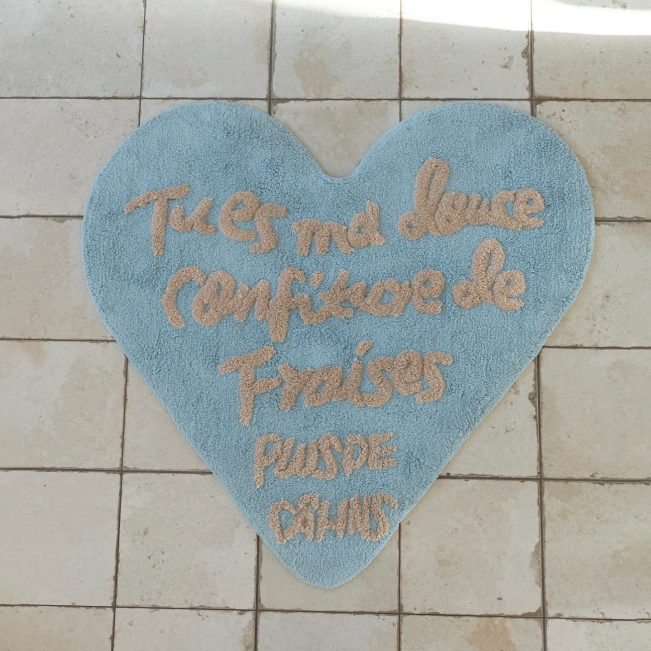 |HOTEL PARIS CHILL| Heart Shaped Rug (Sky)