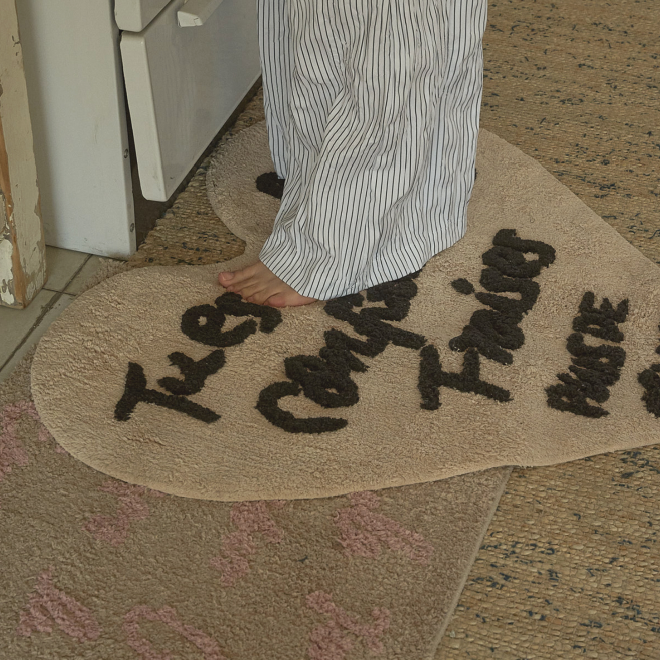 |HOTEL PARIS CHILL| Heart Shaped Rug (Ivory)