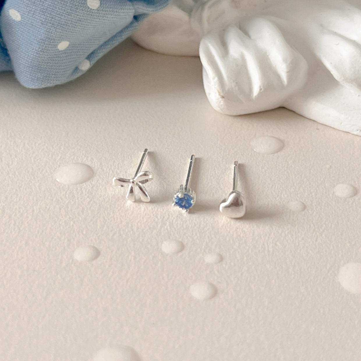 |aube n berry| 925Silver Dusty Blue Ribbon Heart Silver Earring Set