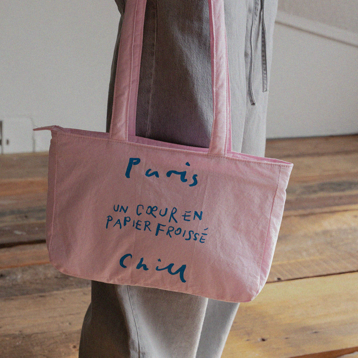 |HOTEL PARIS CHILL| Paper Heart Puffer Bag (Pink)