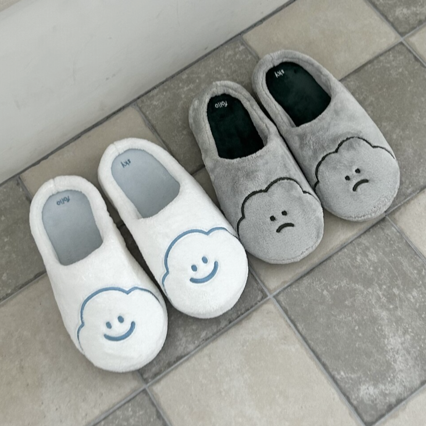 |skyfolio| White/Dark Cloud Slippers