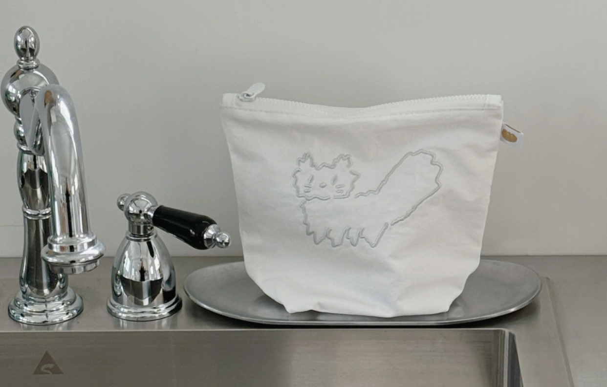 |HOOKKA HOOKKA STUDIO| Standing Pouch (Meoww)