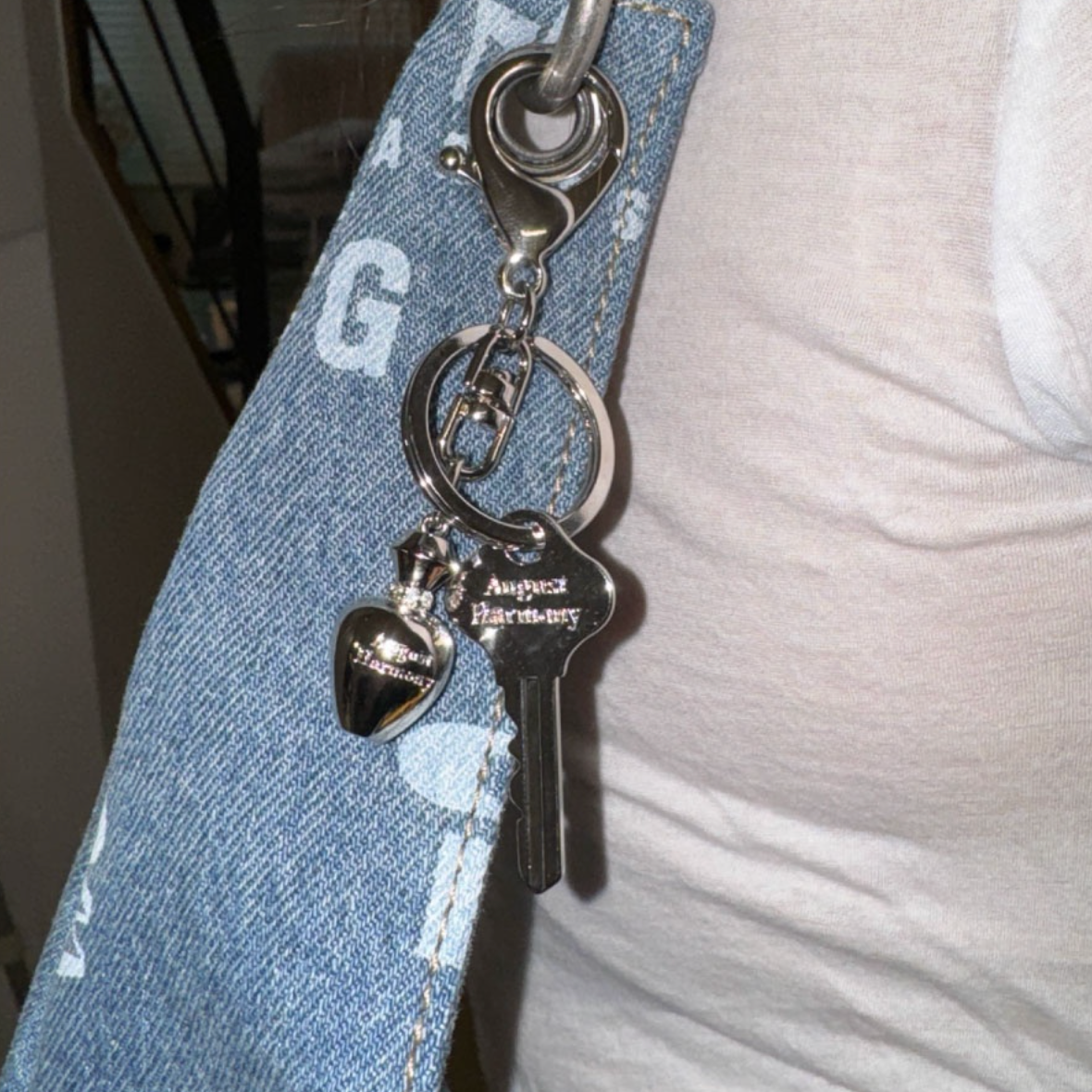 |AUGUST HARMONY| Nostalgia Keychain