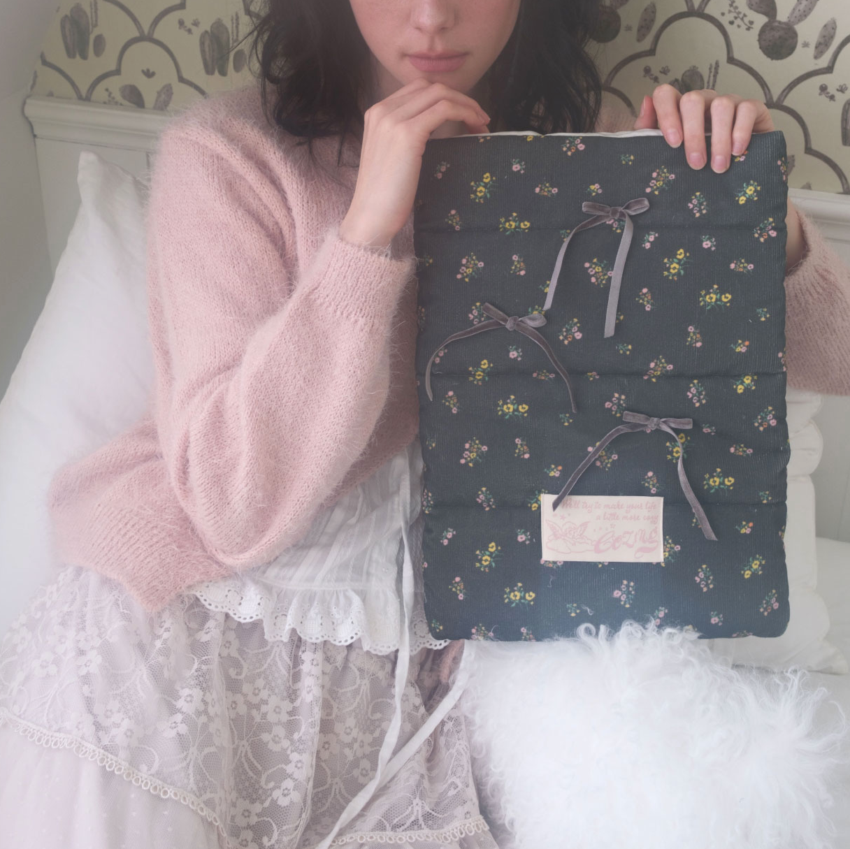 |COZING| Pillow Notebook Pouch Floral Black