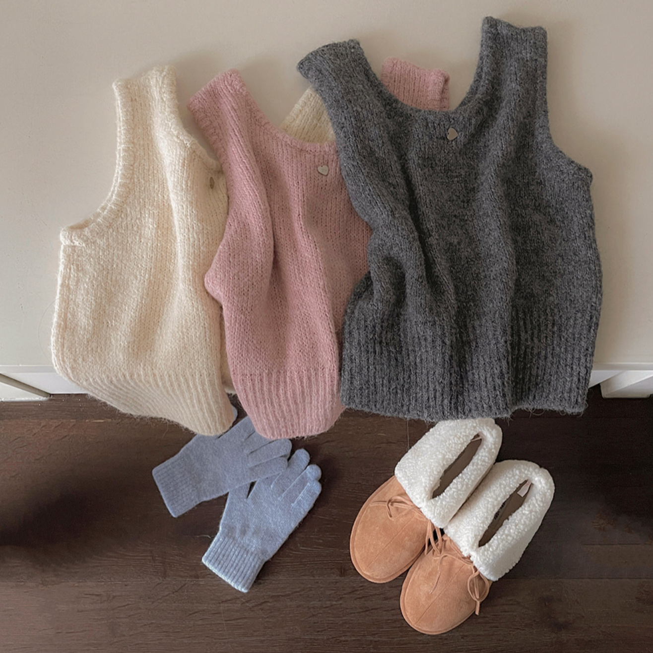 |SLOWAND| # SLOWMADE Heart Silver Symbol Knit Vest