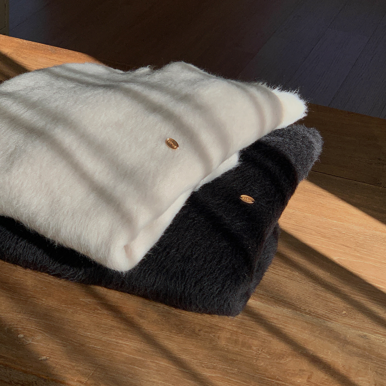 |FROM HEAD TO TOE| *Love From* Forte Curly Sweatshirt