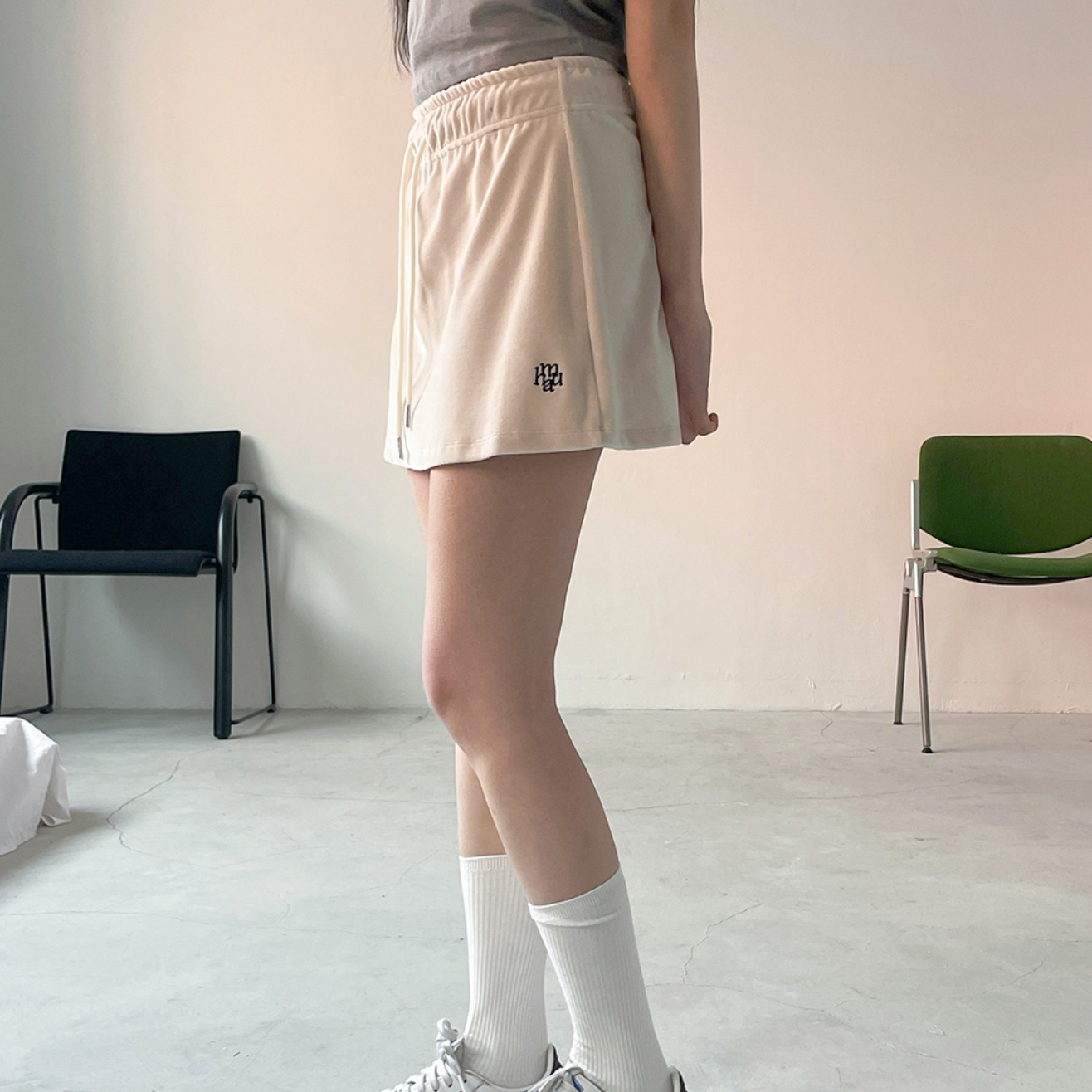 |muahmuah| Velour Training Hooded Skirt (Beige)