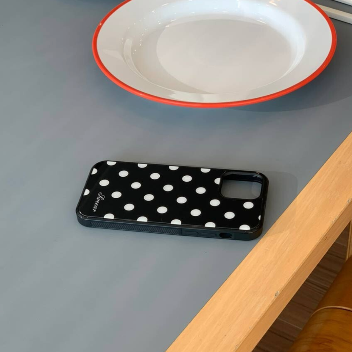 |SWEEAR| Black Dot Glass Case (MagSafe)
