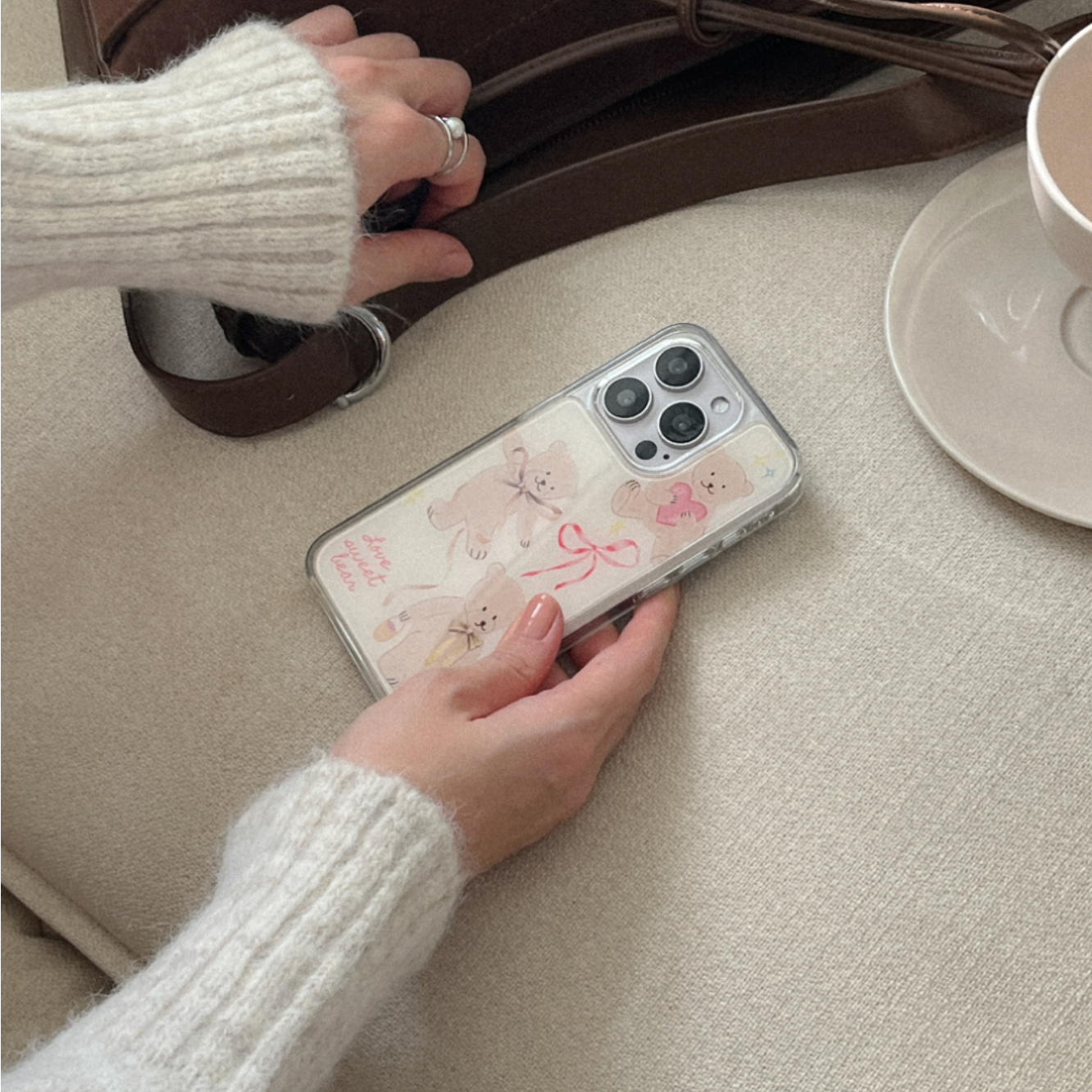 |Mademoment| Sweet Bear Acrylic Cover Case