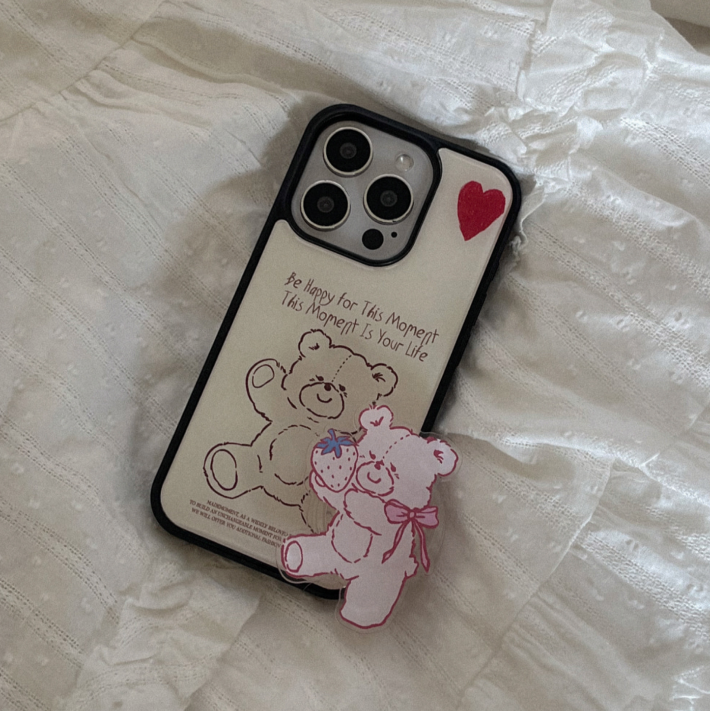 |Mademoment| Fluffy Strawberry Bear Bumper Case