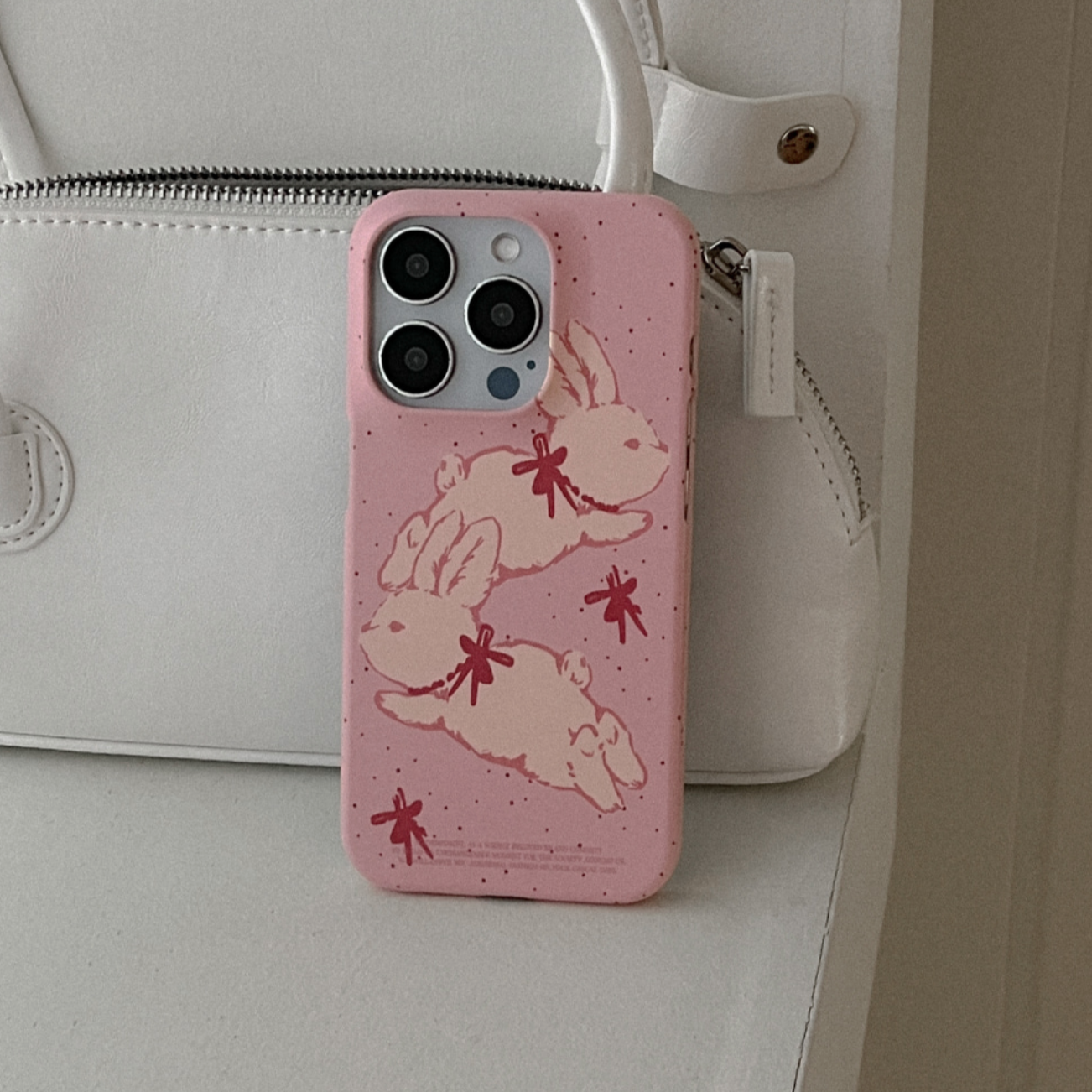 |Mademoment| Fuzzy Ribbon Bunny Hard Case