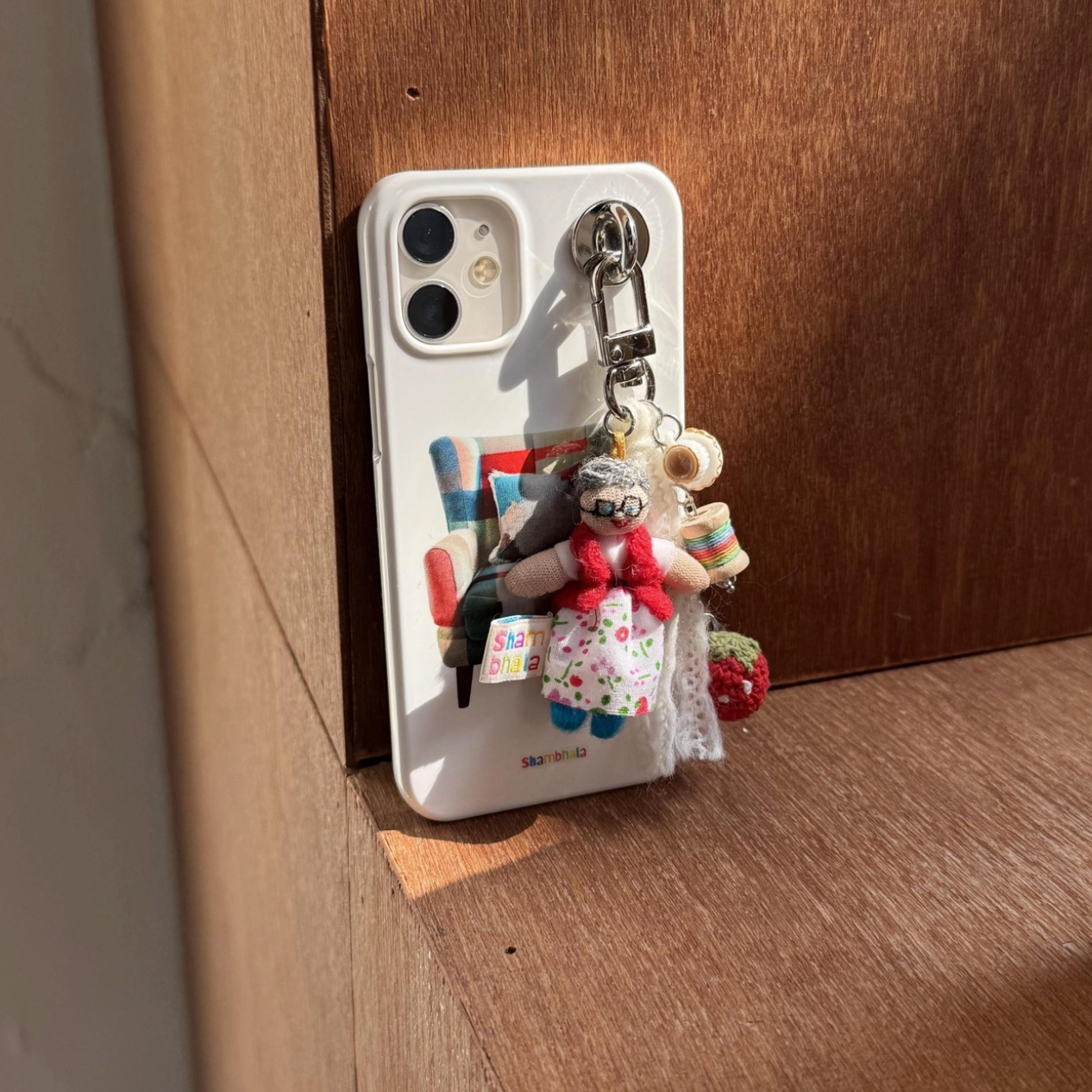 |GREY MANSION| Shambhala "Donna" Phone Case + Keyring Set