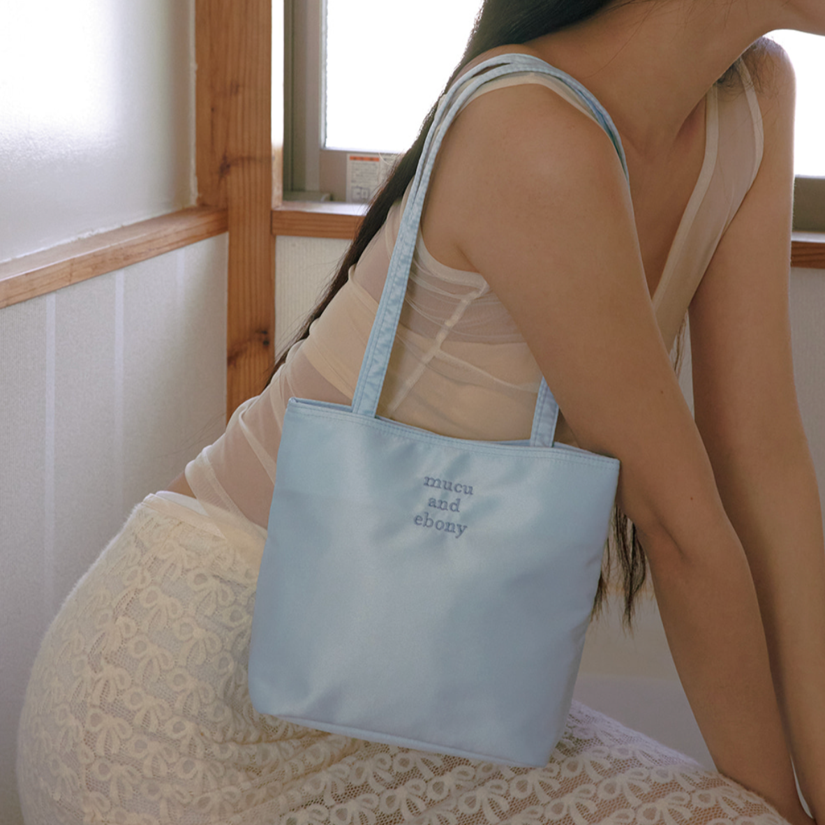 |mucu and ebony| Haze bag Light Blue