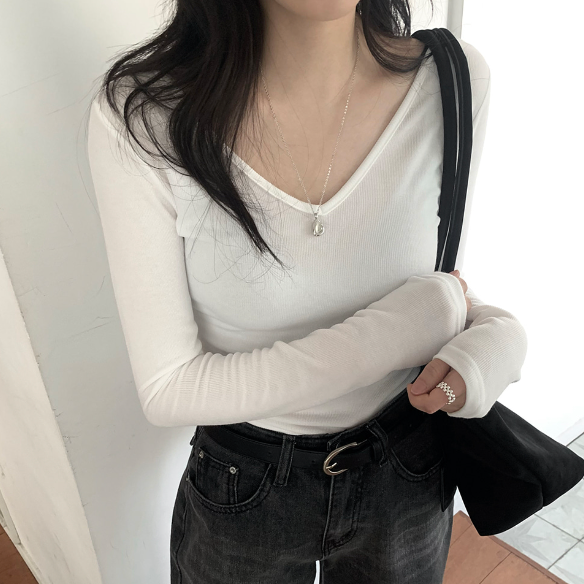 |SLOWAND| # SLOWMADE Deep Dique YV-Neck Slim Top (V-neck T-shirt)