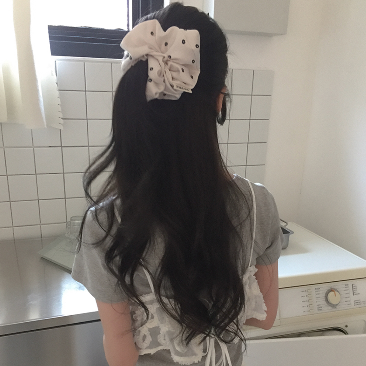 |moat| Flower Dot Scrunchy