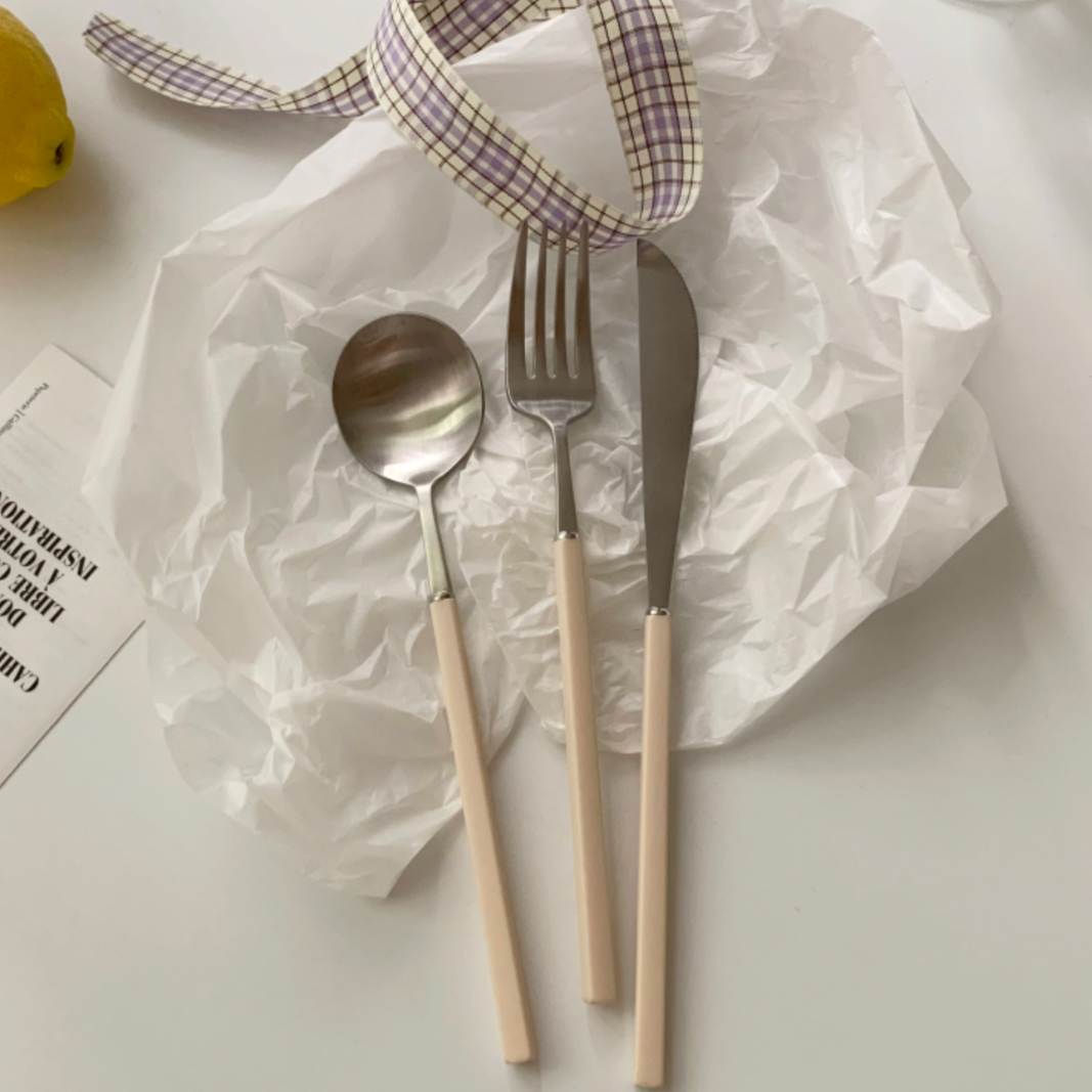 |THE ELEGANT TABLE| Dinner Cutlery