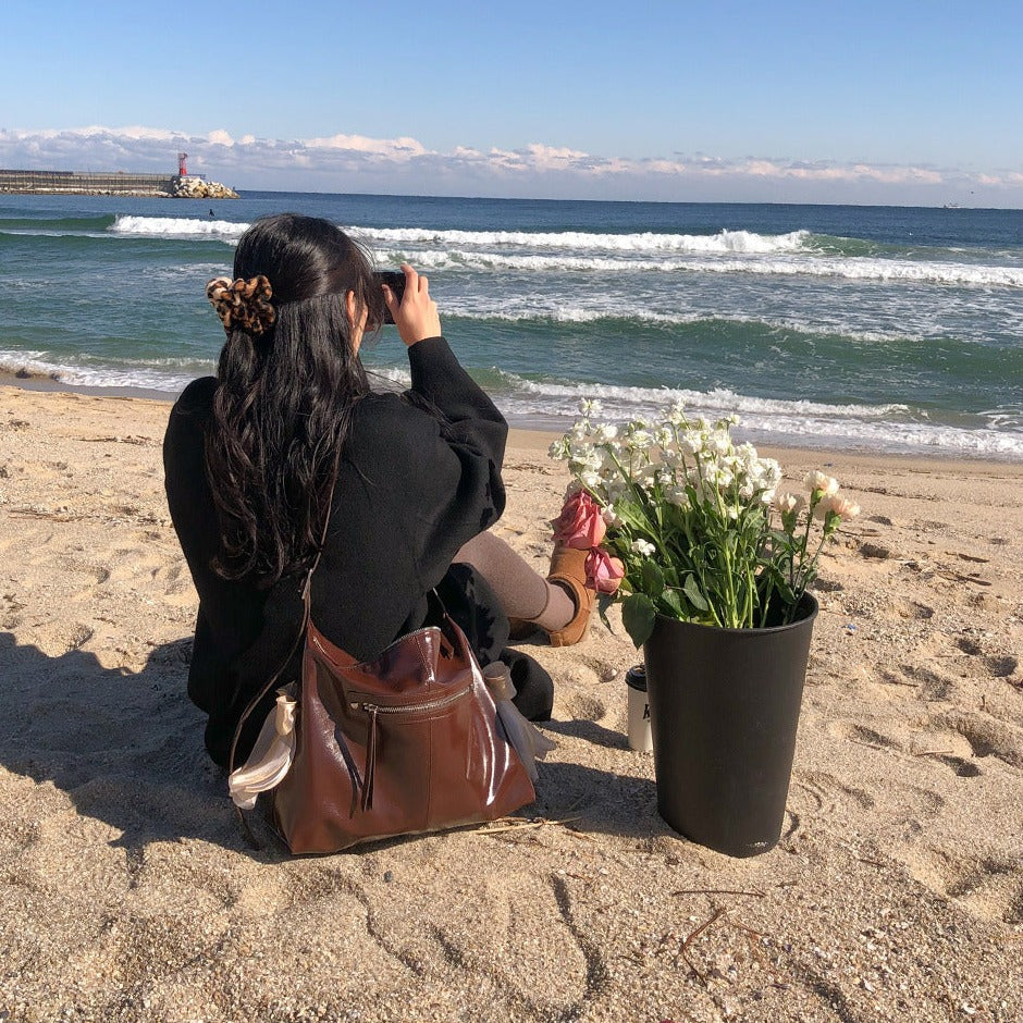 |ovuni| PILLOW RIBBON BAG (BROWN)