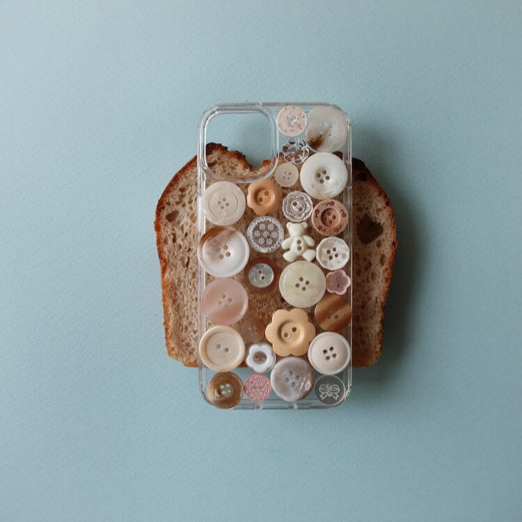|neblinoso| Bread Pudding Button Case
