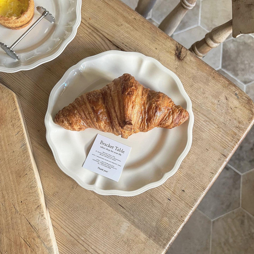 |Bracket Table| Scallop Vintage Plate 20.5cm