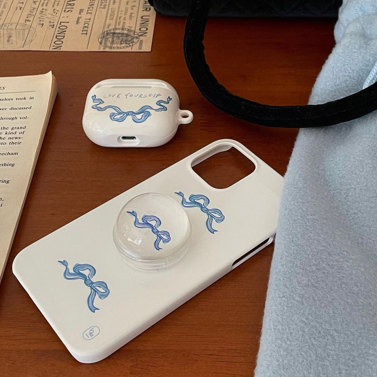 |Loumoi| Blue Ribbon Airpods Case